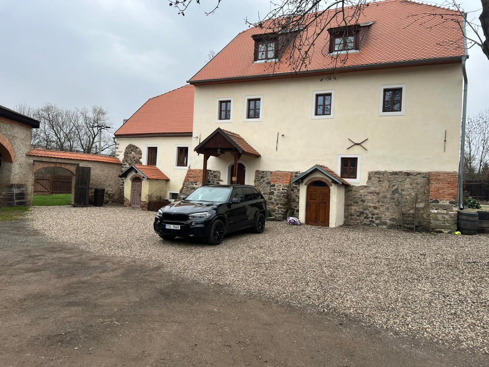 Penzion Tvrz Most Exterior foto